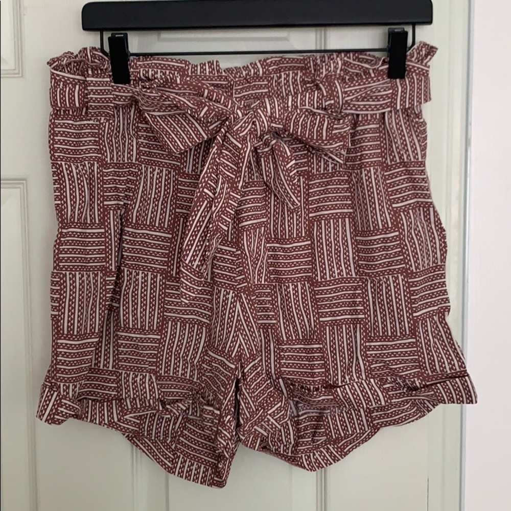 NWT manaola Shorts